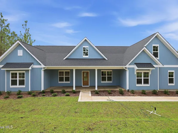 2013 Pewter Drive, West End, NC 27376
