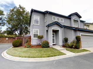 8183 Starburst Ln, Elk Grove, CA 95758
