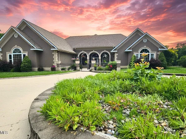 2805 State Road Aa, Holts Summit, MO 65043