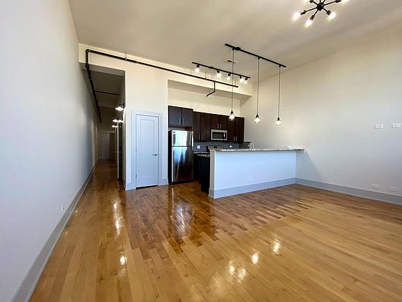 5th image of 1436 W 21st St #322