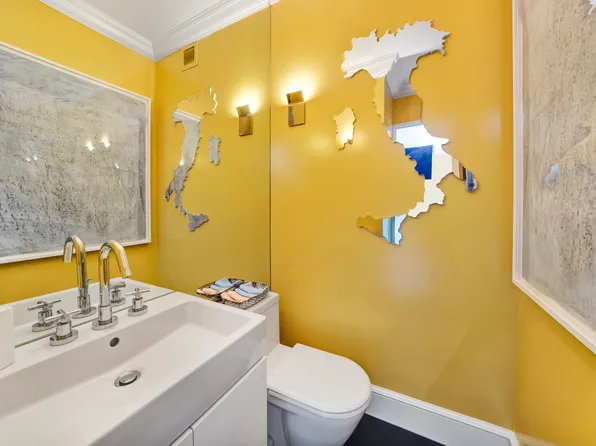 200 East 69th Street image 9 of 16