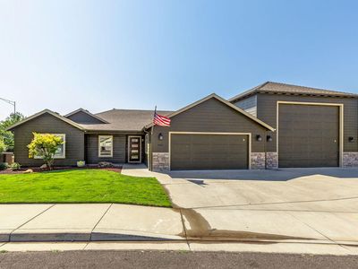 8401 Atlantic Ave, White City, OR, 97503