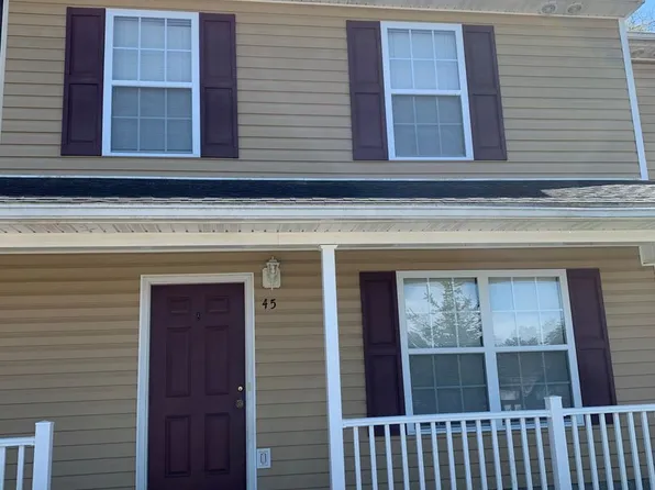 45 Station Ln NE, Christiansburg, VA 24073