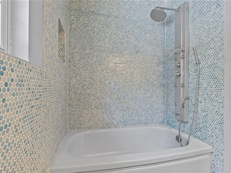 2105 Fortview Rd — Photo 29