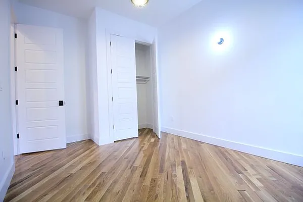 Rented by Elite NY Holdings | media 23