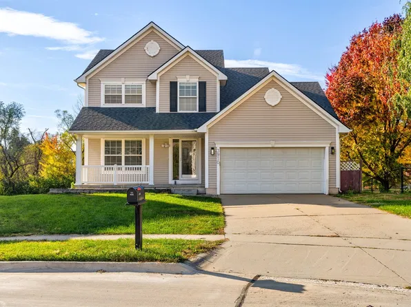 3910 122nd St, Urbandale, IA 50323
