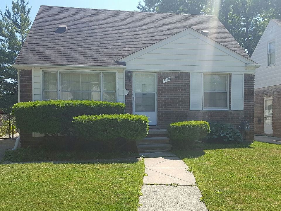 2nd image of 800 Sunningdale Dr