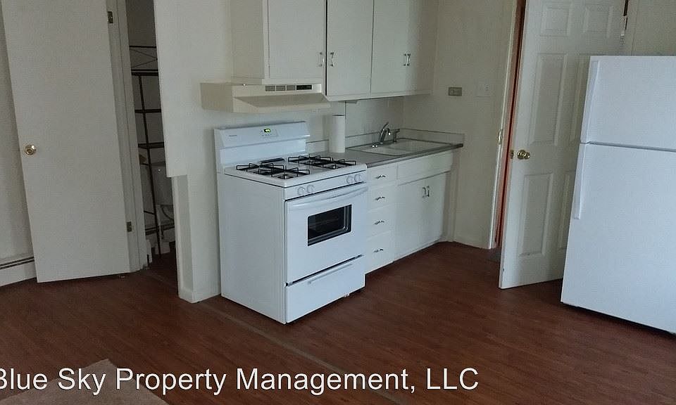 2nd image of 507 W Jefferson St APT C