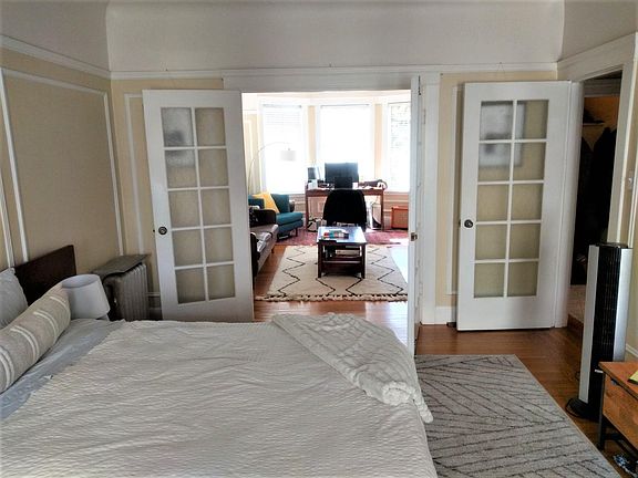 5th image of 550 Lake St #201