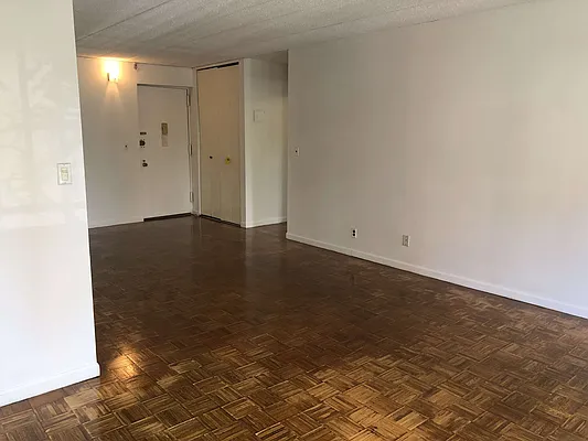 Rented by 18 REALTY | media 8