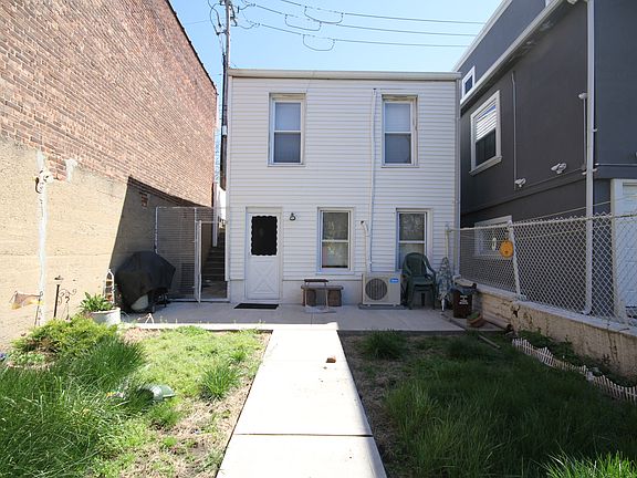 5th image of 5728 Brown Pl
