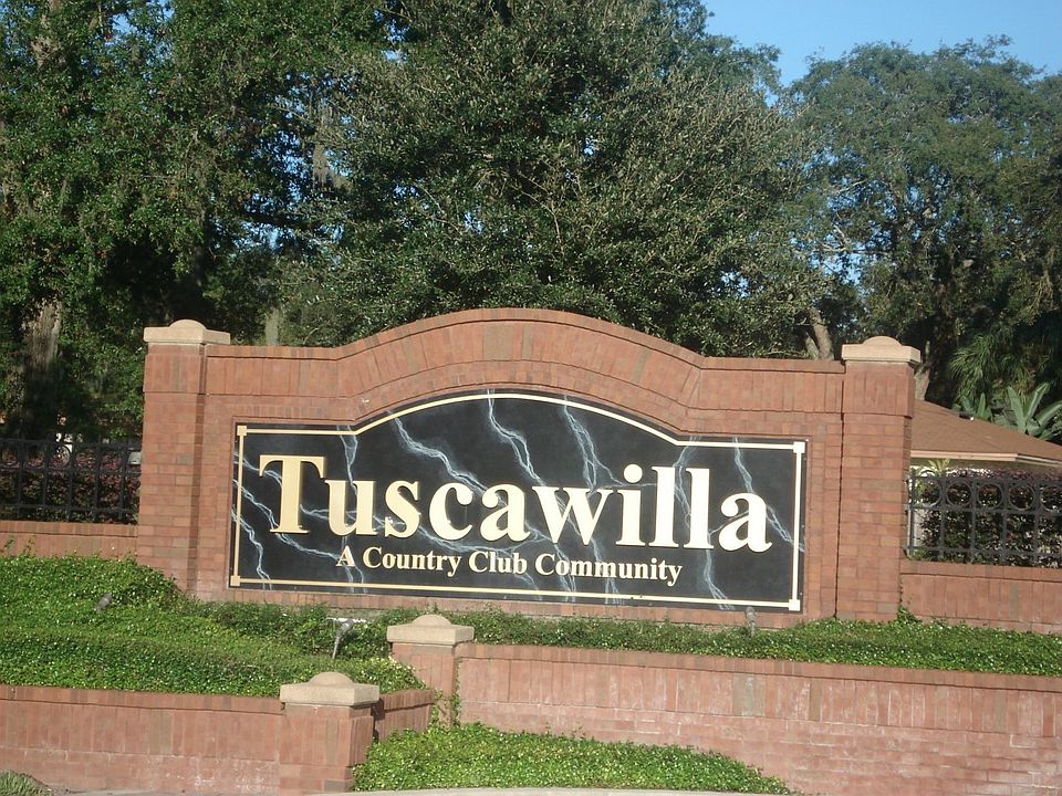 Located one block in from the beaufiful oak tree entrance of Tuscawilla