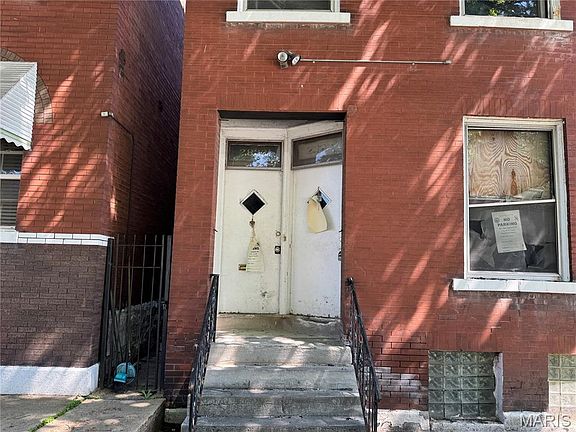 5th image of 2833 Sidney St