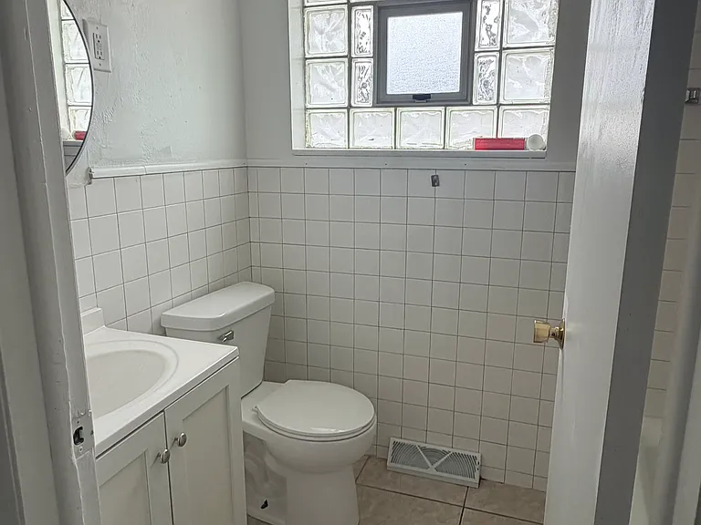 12157 S Eggleston Ave — Photo 7
