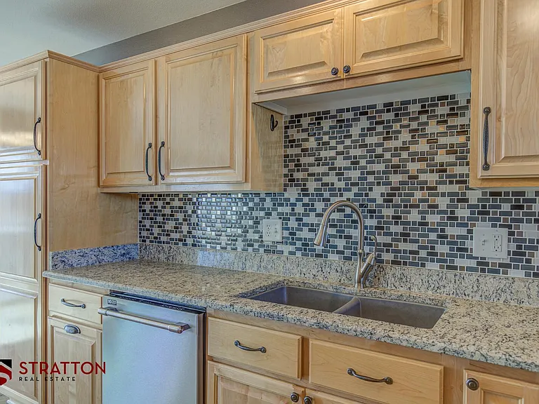 2229 Omaha Trl — Photo 10