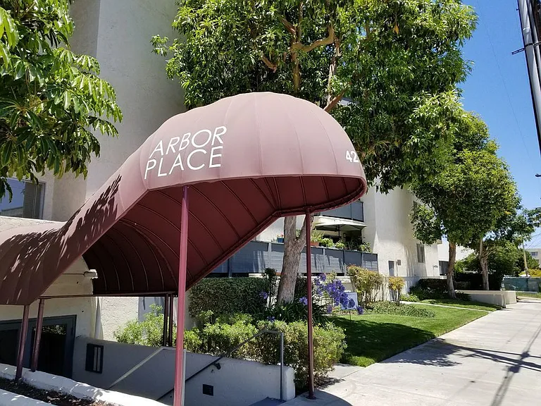 Arbors Apts. — Photo 2