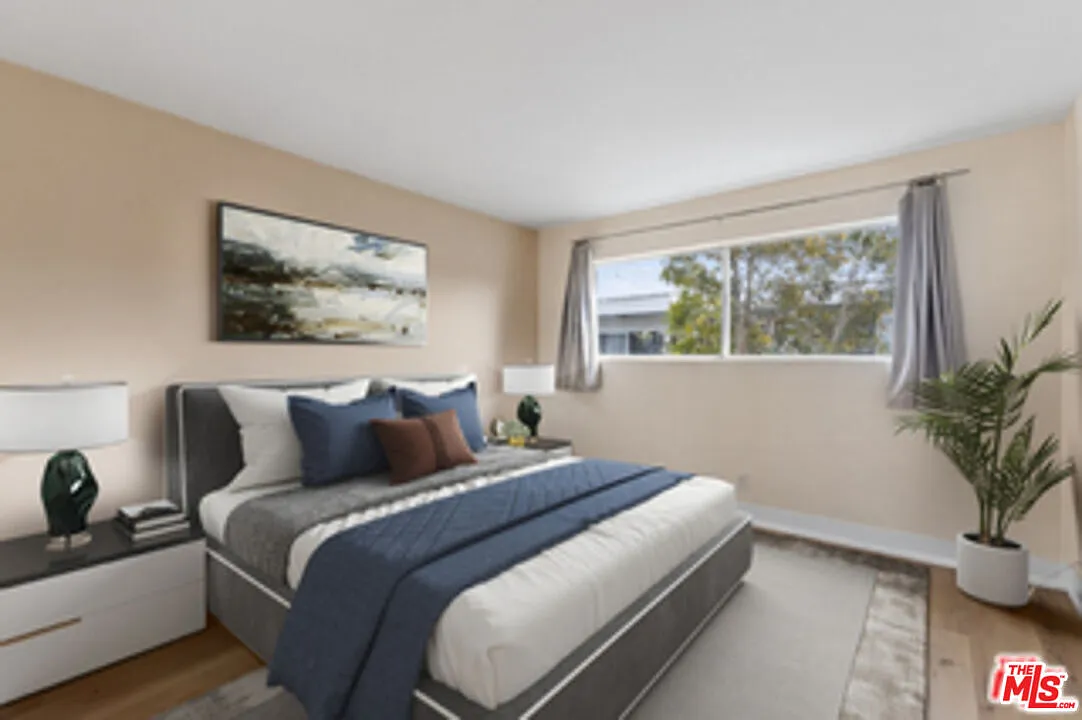 2 bed, 2.0 bath, 840 sqft, $3,200 — Photo 3