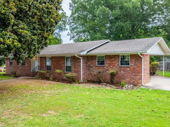 2521 Robinson Ave, Conway, AR 72034