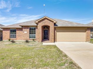 9232 Arlene Dr, White Settlement, TX 76108
