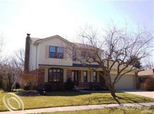 26035 Cheryl Dr, Brownstown, MI 48134
