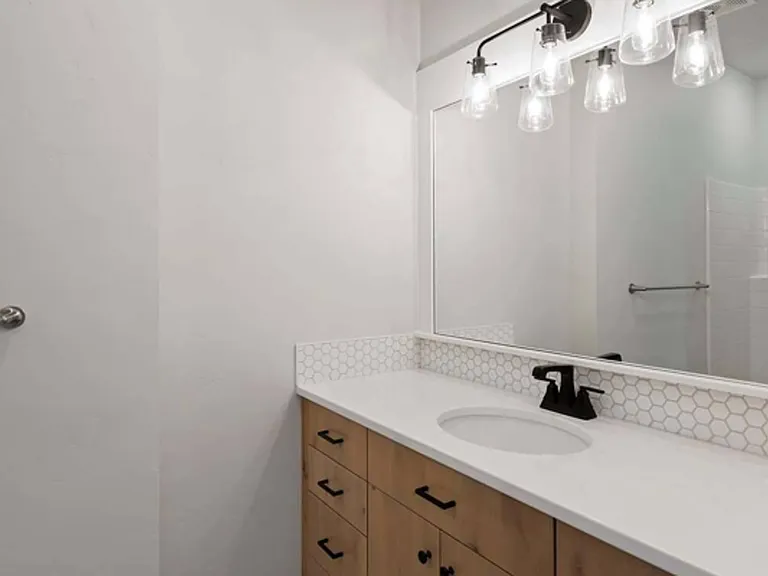 Bradbury Luxury Townhomes — Photo 36