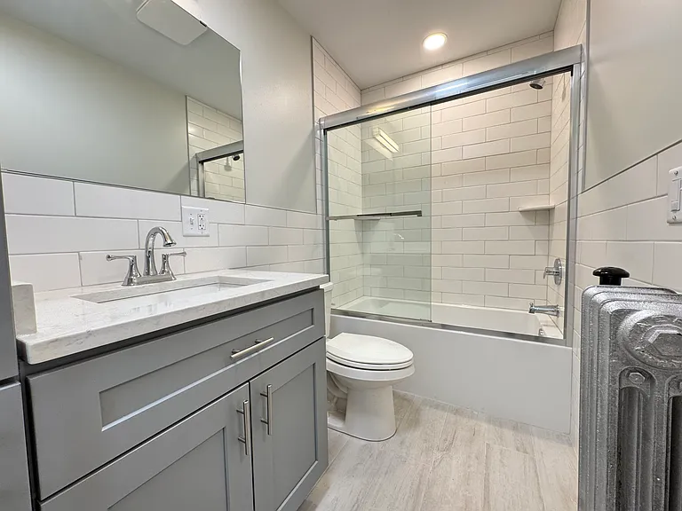 4552 N Clark Street — Photo 12
