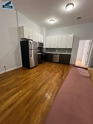 Rented by Fifth & Forever LLC | media 23