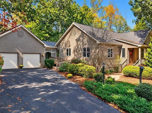 274 Cedar Glen Close, Nellysford, VA 22958