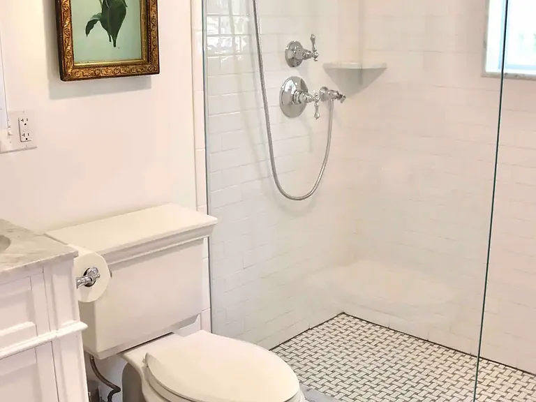 10 N Pleasant St — Photo 17