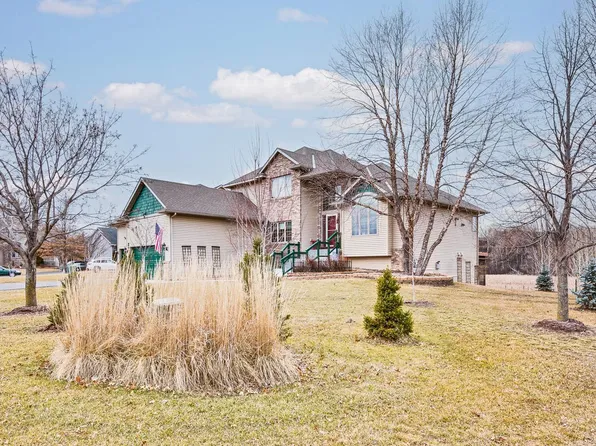 1501 Oakview Ct, Lino Lakes, MN 55038