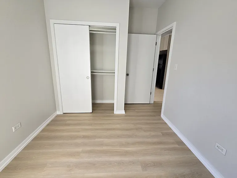 5051 N Kenmore Ave — Photo 43