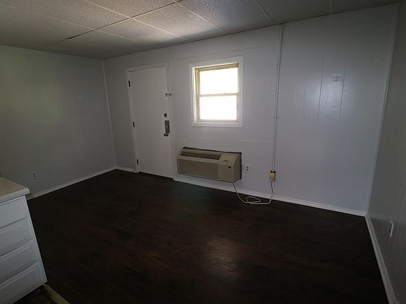 3rd image of 4823 Memorial Blvd APT 7