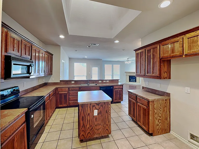 5800 Pearl Oyster Ln — Photo 8