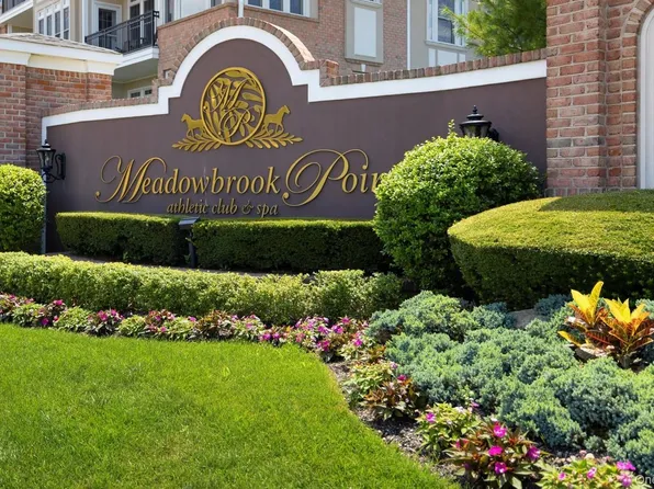 702 Equestrian Way, Westbury, NY 11590