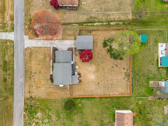 2nd image of 102 Real Rd