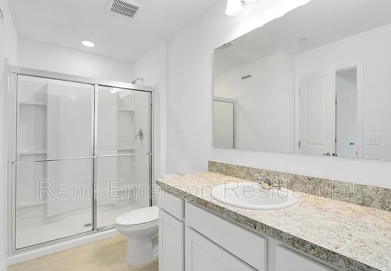3150 Merton Aly — Photo 13