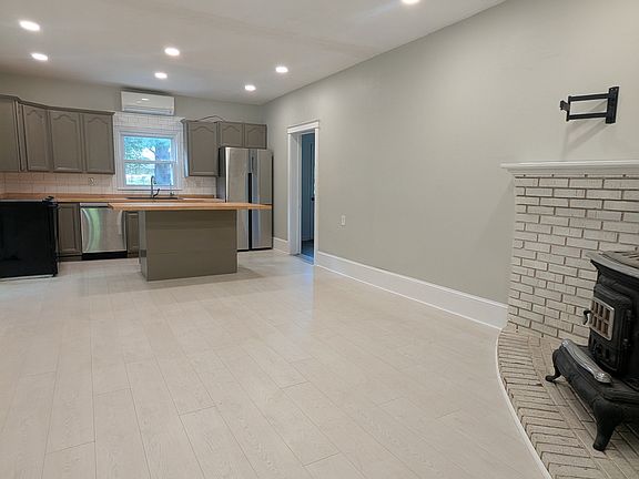 Open living room/kitchen