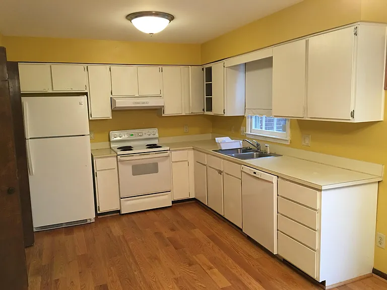 5 Stayman Cir #B — Photo 2