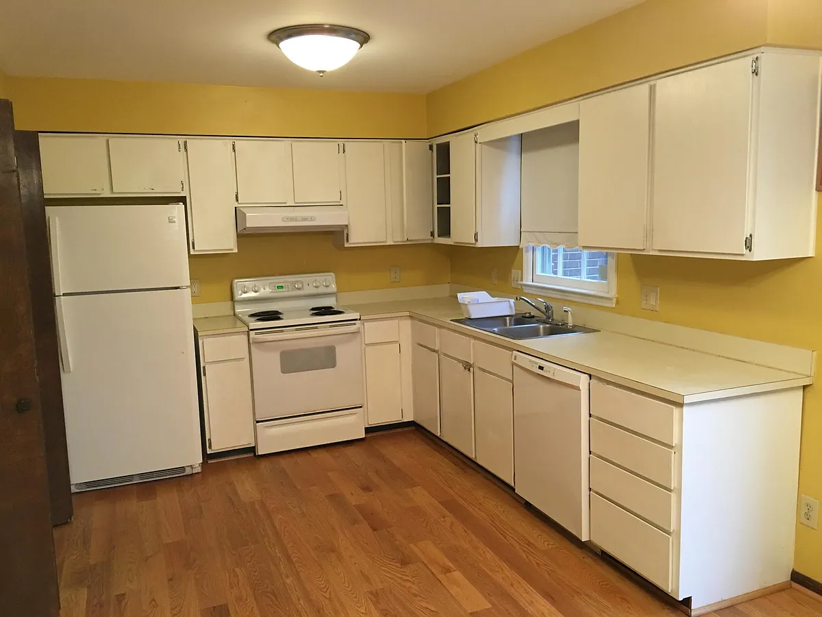 Building Photo - 5 Stayman Cir #B
