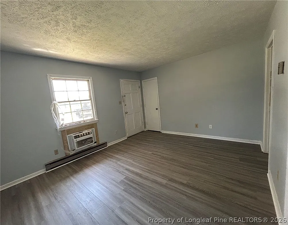 1 bed, 1.0 bath, 565 sqft, $800 — Photo 4