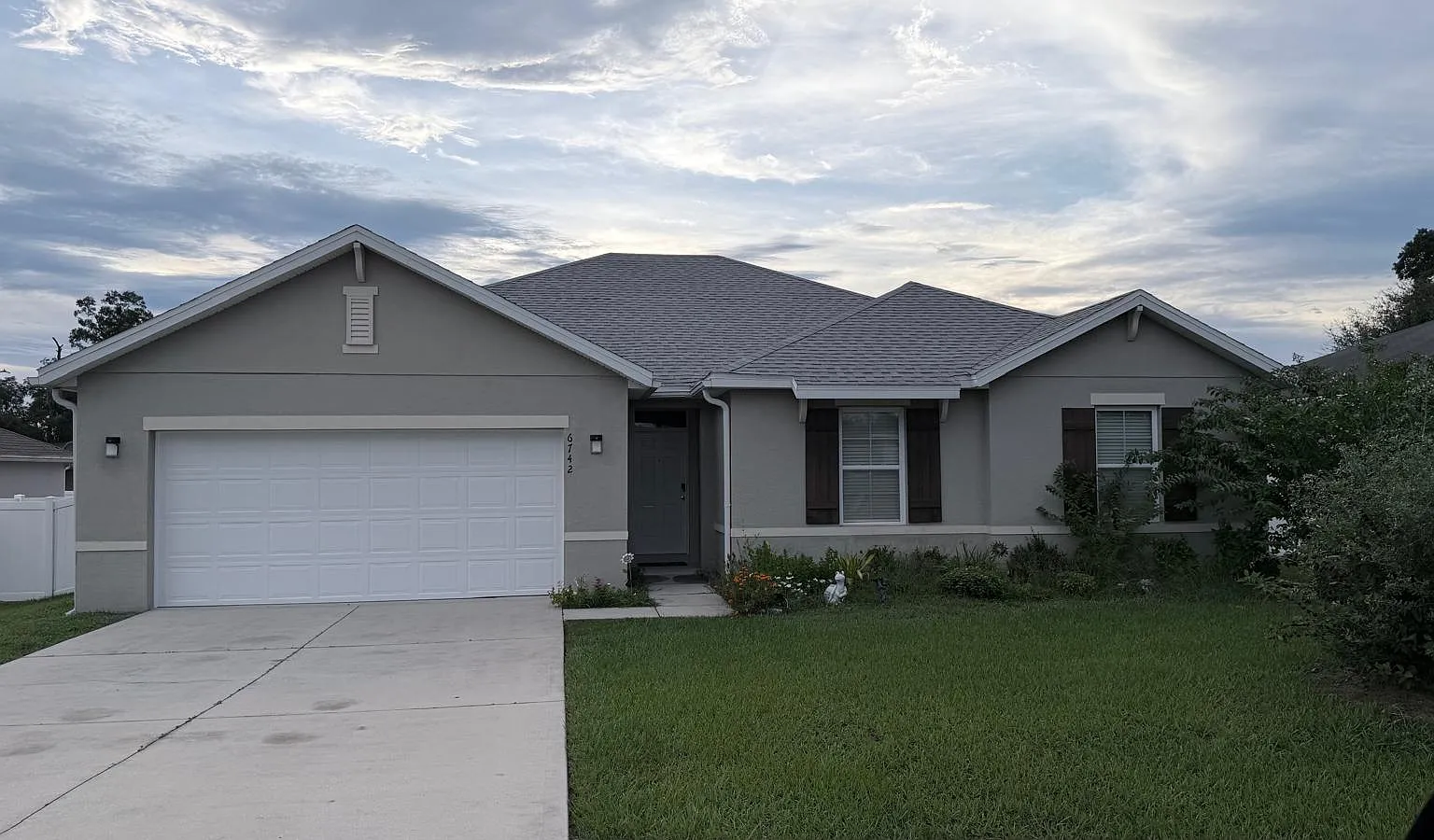3 bed, 1795 sqft, $2,300 — Photo 2