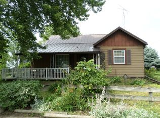 100 E 1st St, Milledgeville, IL 61051