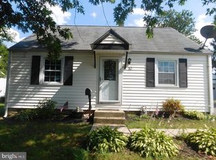 10 Neeld Ln, Aston, PA 19014