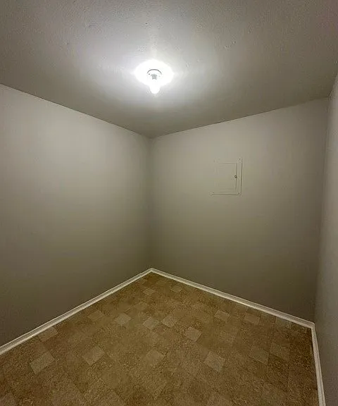 1810 Wendover Dr — Photo 12