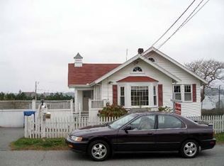 203 Tuckerman Ave, Middletown, RI 02842
