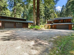 405 Fernwood Ln, Crescent City, CA 95531