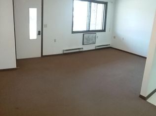 409 Washington St APT B, Elgin, IA 52141