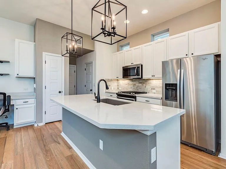 10202 Cienega Cv — Photo 3
