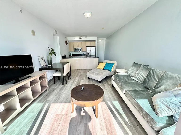 1111 SW 1st Ave #3018 — Photo 4