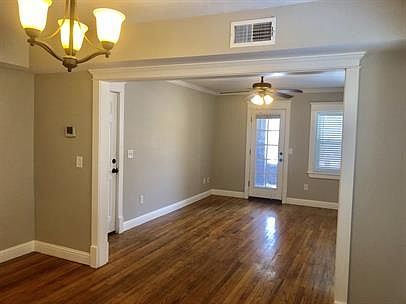 4th image of 2803 Charlotte St APT 2S